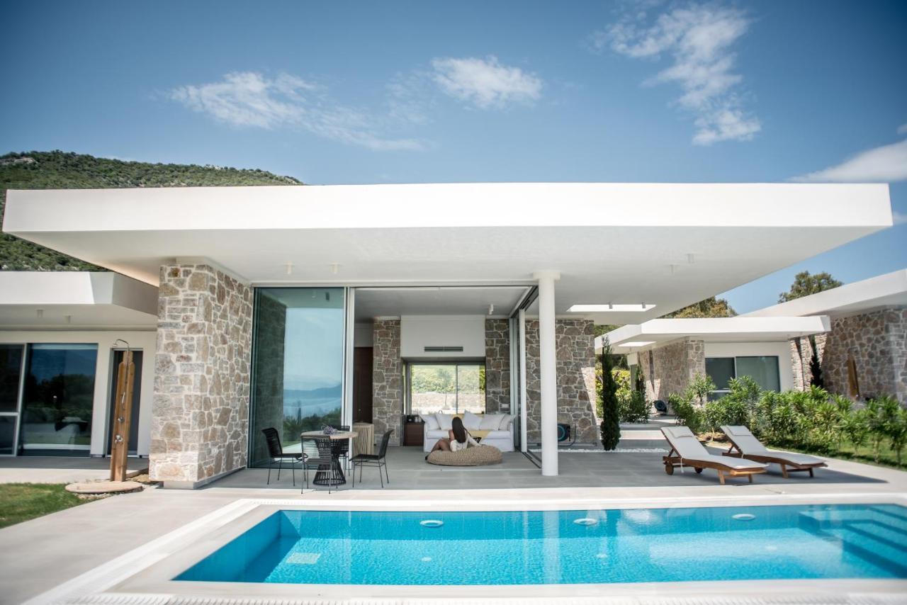 Varko Luxury Suites Paleros 외부 사진