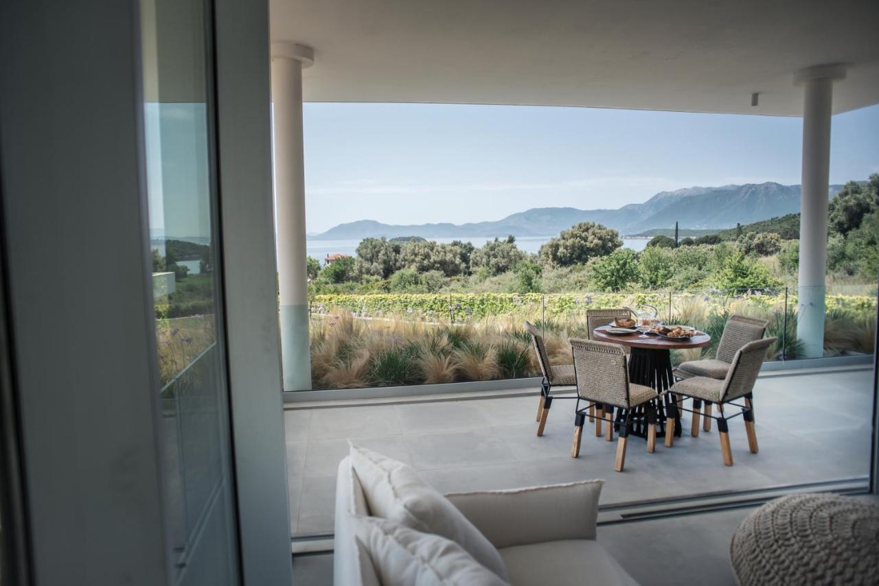 Varko Luxury Suites Paleros 외부 사진