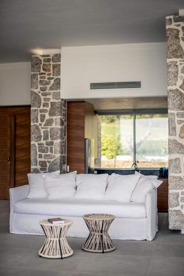 Varko Luxury Suites Paleros 외부 사진
