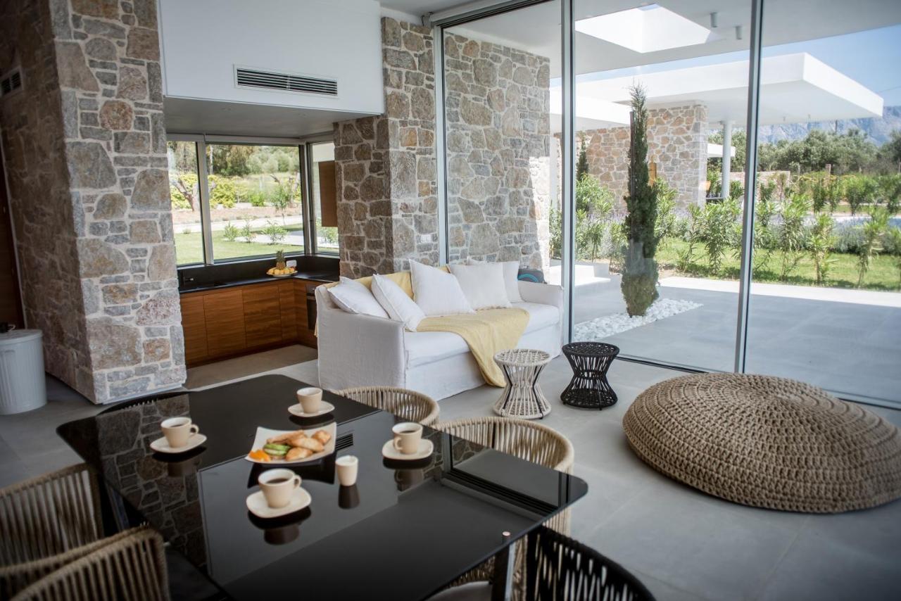 Varko Luxury Suites Paleros 외부 사진