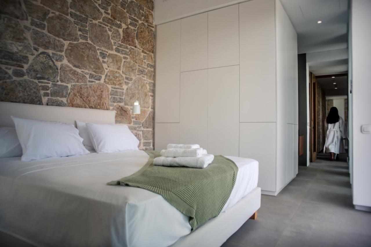 Varko Luxury Suites Paleros 외부 사진