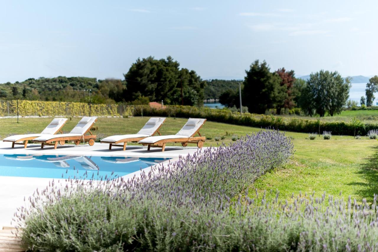 Varko Luxury Suites Paleros 외부 사진
