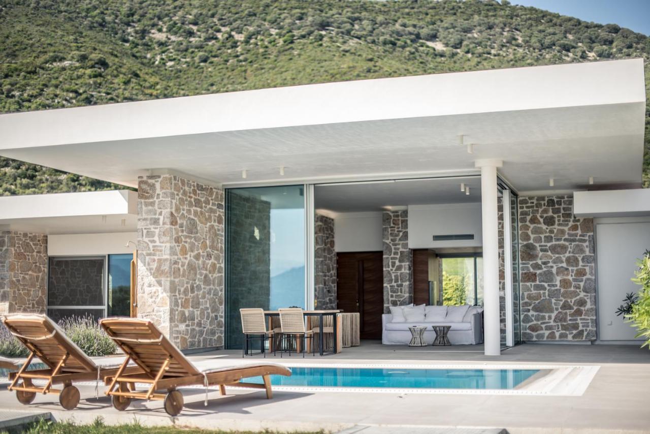 Varko Luxury Suites Paleros 외부 사진